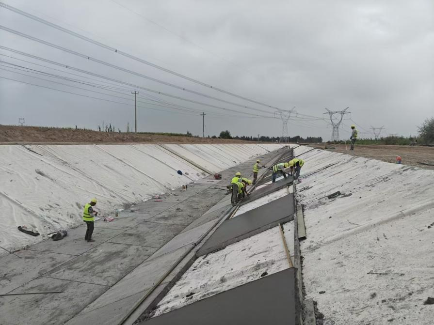 �½�٤���h���^(q��)�Ŀ�s�@�I(y��)����λ�ı�P�ͪ���